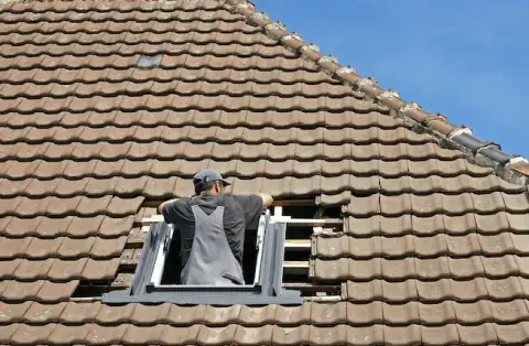 Pose de velux - Pouilley-Français